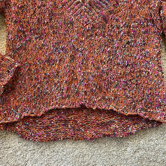 En Crème V Neck Sweater - Picture 5 of 7